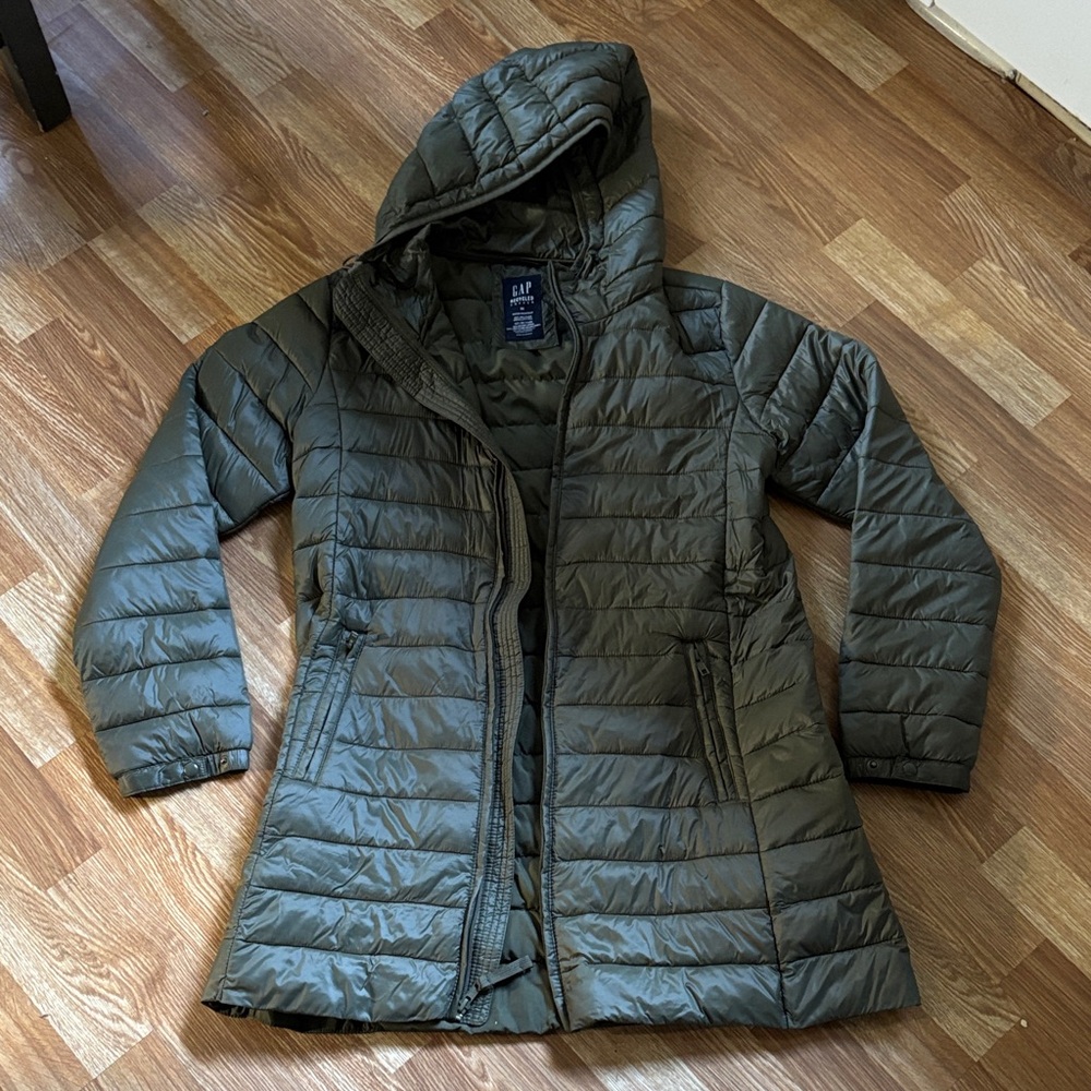 GAP Women's Green Puffer Jacket